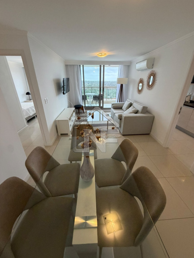 Apartamento, Alquiler Anual · Foto 3