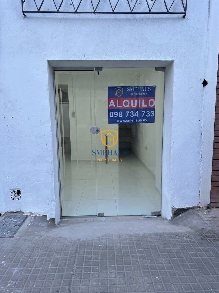 Local Comercial en alquiler en Canelones a 2 cuadras de la plaza