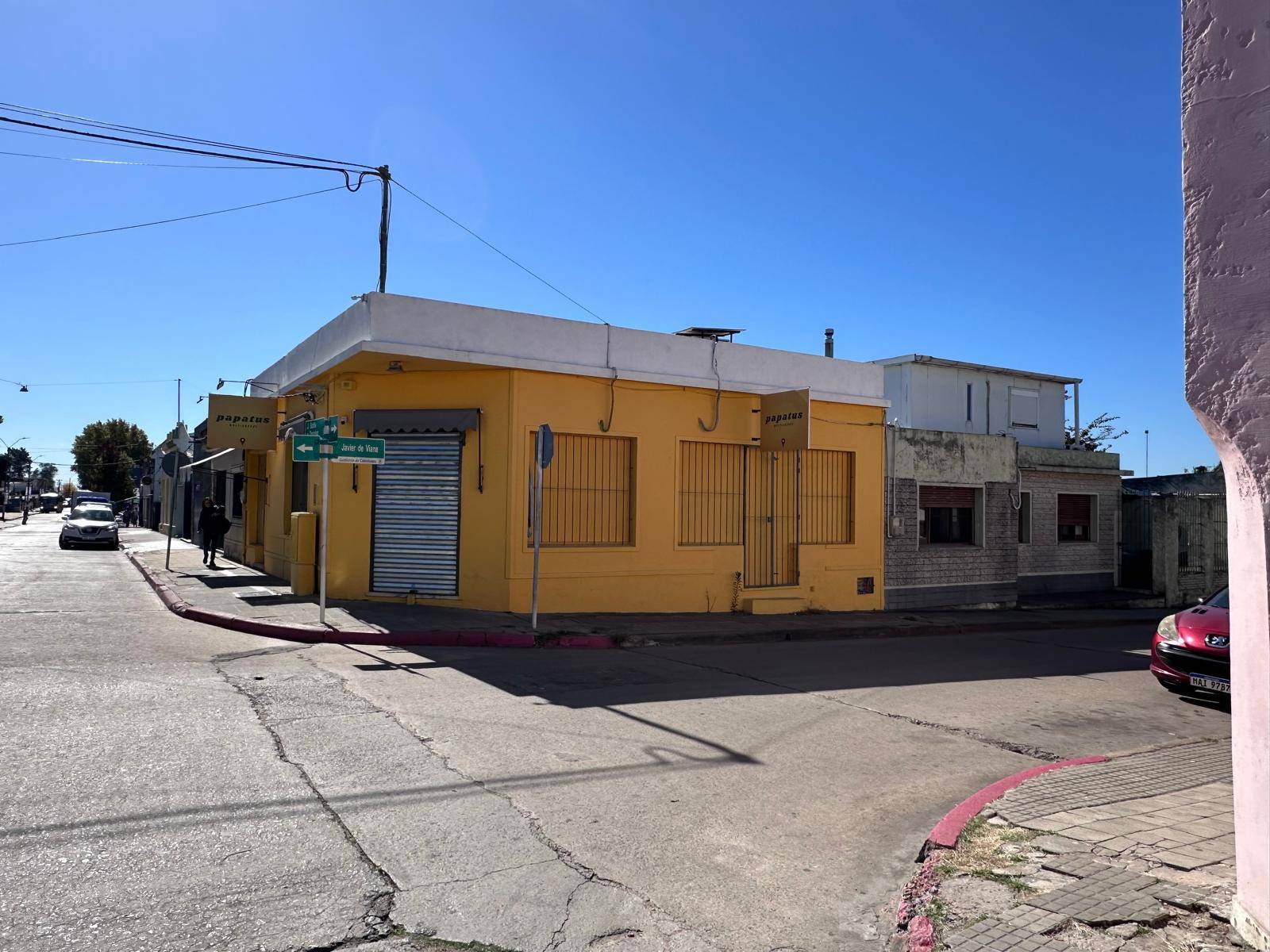 Local Comercial en alquiler con cochera en Canelones con 120 m2