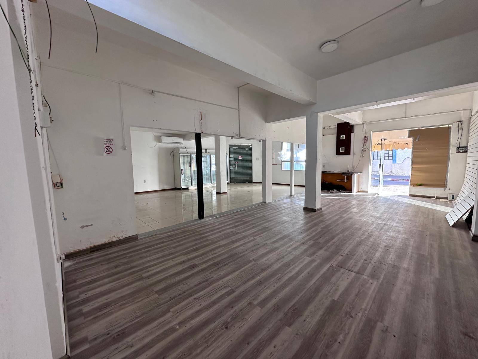 Local Comercial en alquiler con cochera en Canelones con 120 m2 · Photo 4