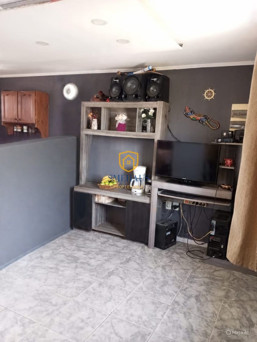 Photo 3 of 12