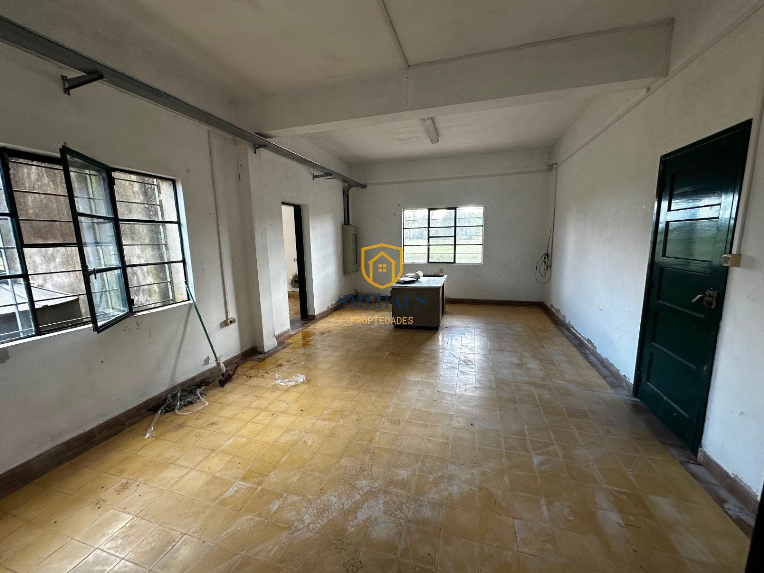 Galpón en alquiler en Canelones con 1000 m2, oficinas, apto y rampa de carga · Photo 7