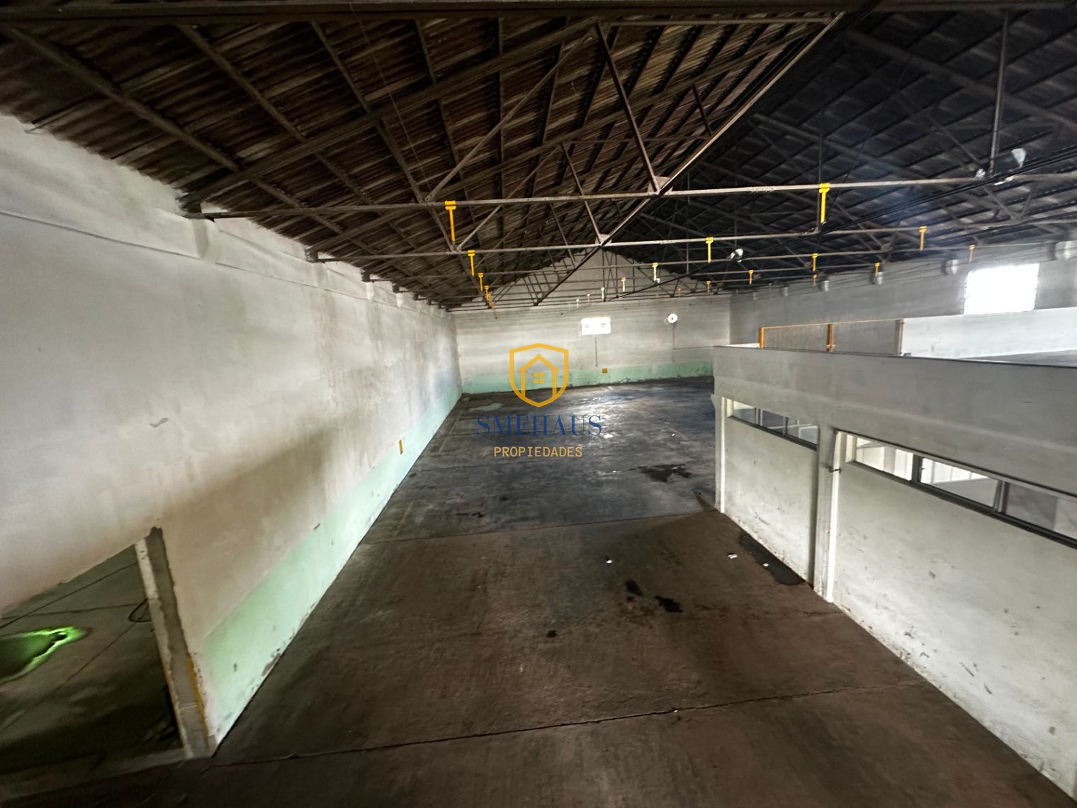 Galpón en alquiler en Canelones con 1000 m2, oficinas, apto y rampa de carga · Photo 3