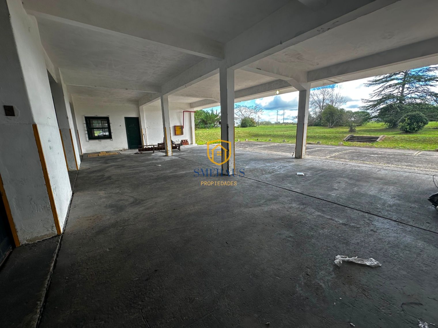 Galpón en alquiler en Canelones con 1000 m2, oficinas, apto y rampa de carga · Photo 6
