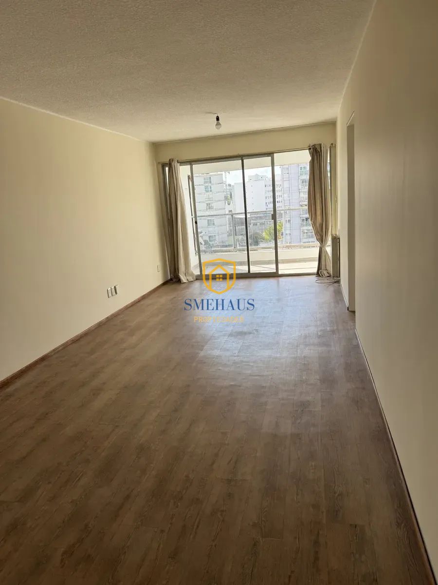 Apartamento en alquiler en Pocitos con 2 dormitorios y cochera