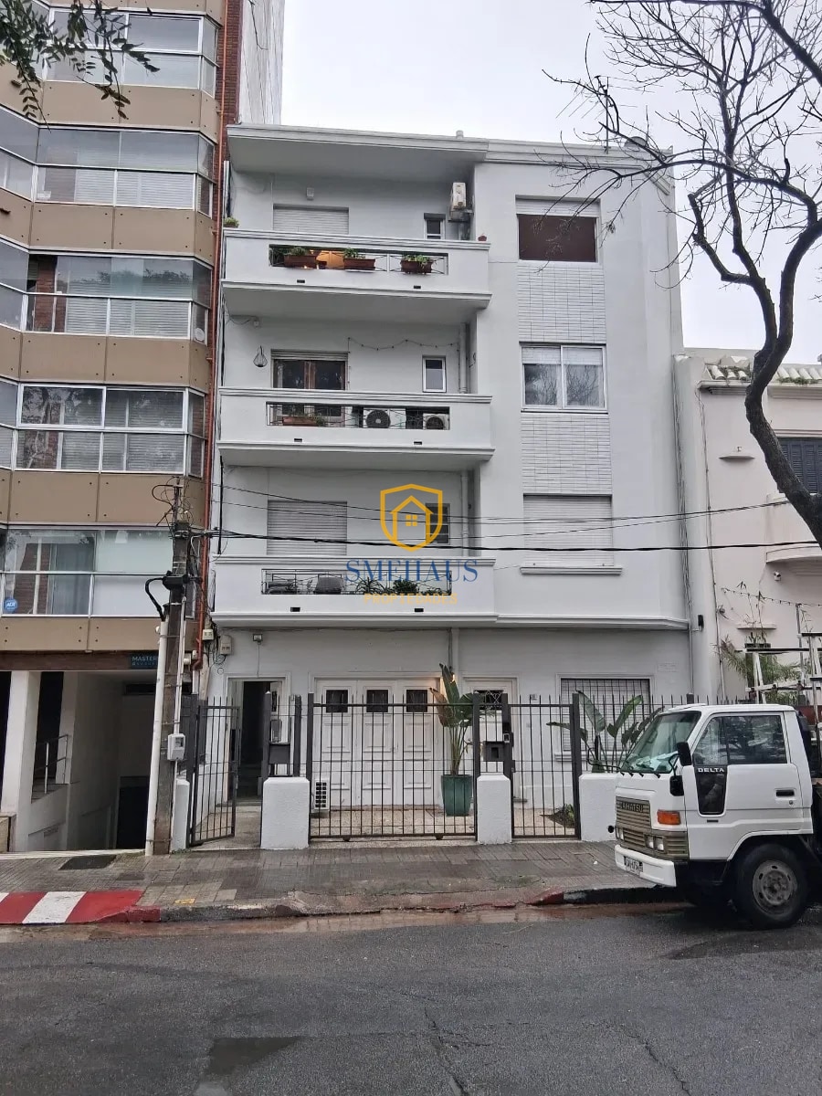 Apartamento en alquiler en Punta Carretas con 2 dormitorios