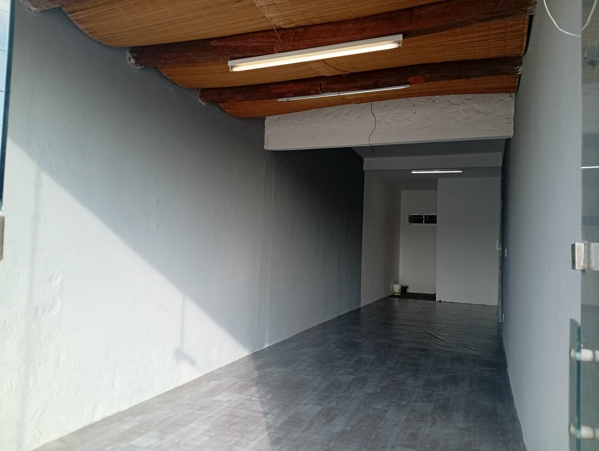 Alquiler Local Comercial sobre Av. Giannattasio Solymar Sur · Foto 2