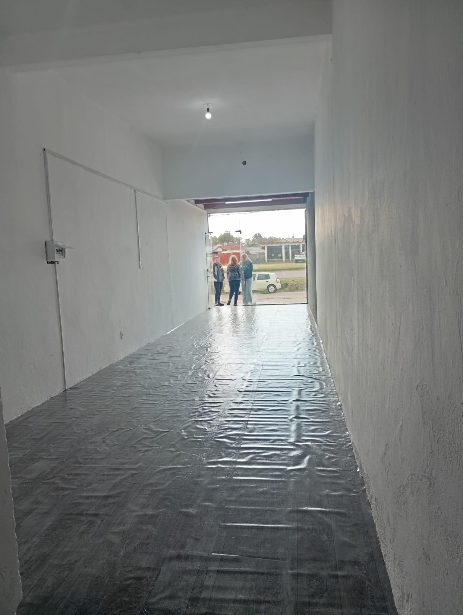 Alquiler Local Comercial sobre Av. Giannattasio Solymar Sur · Foto 9