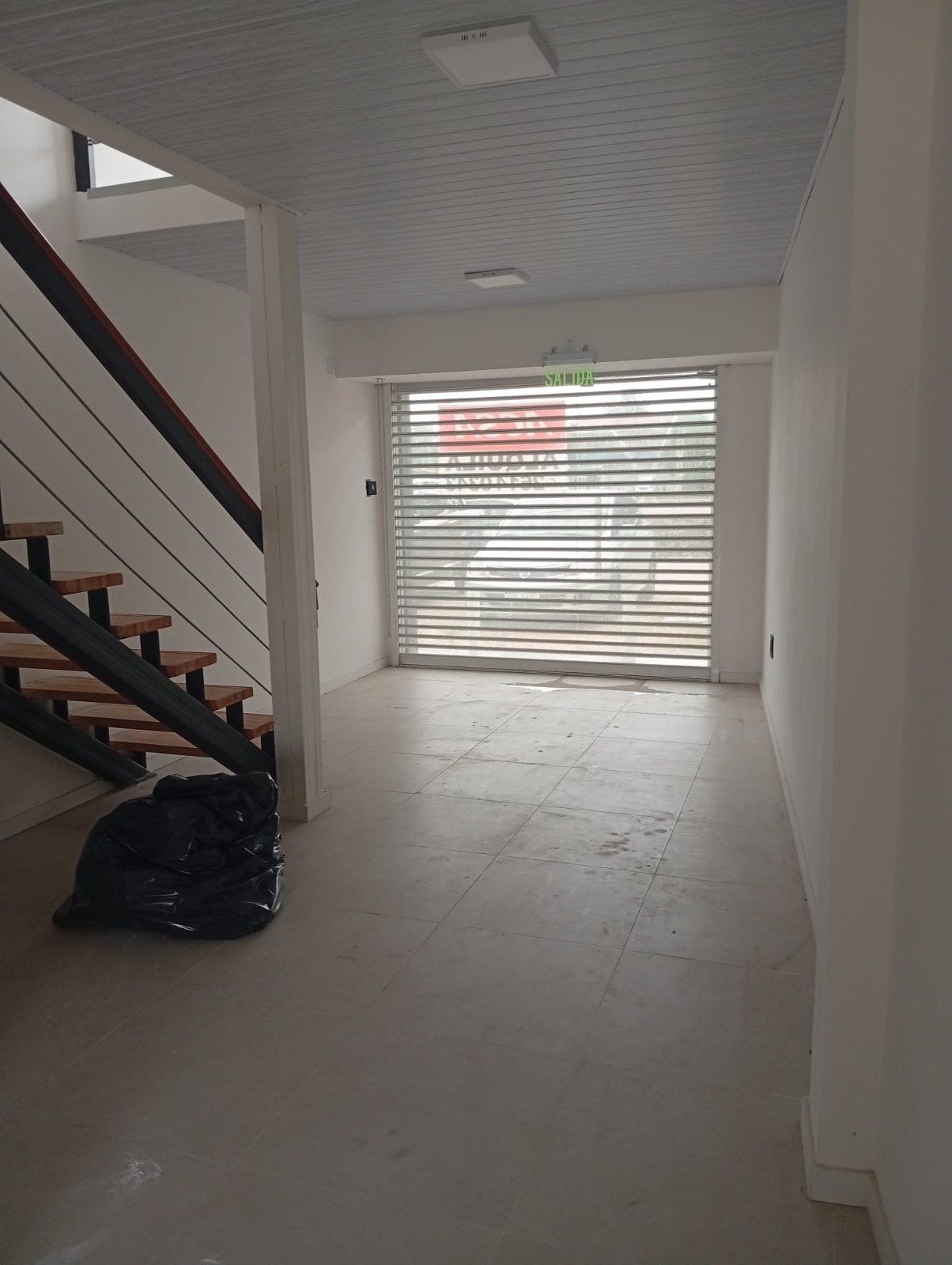 Local Comercial en alquiler ubicado en Lagomar · Foto 4