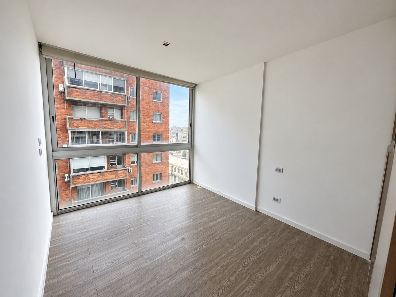 Apartamento 1 Dormitorio En Barrio Sur Frente Al Dique Maua · Foto 10