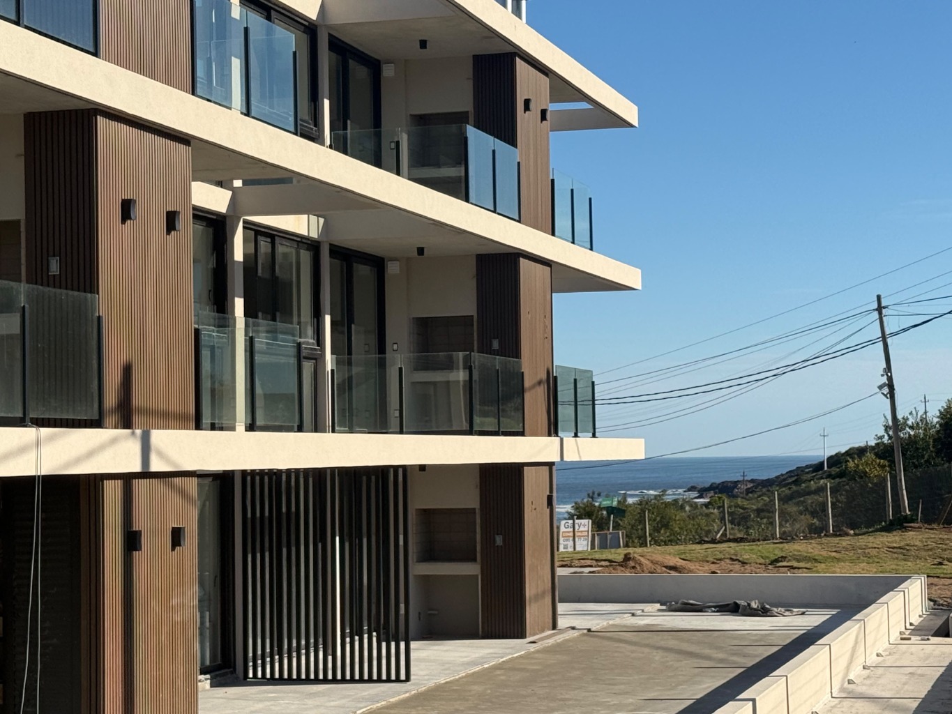 VENTA APARTAMENTO 1 AMBIENTE PUNTA BALLENA CON GARAJE