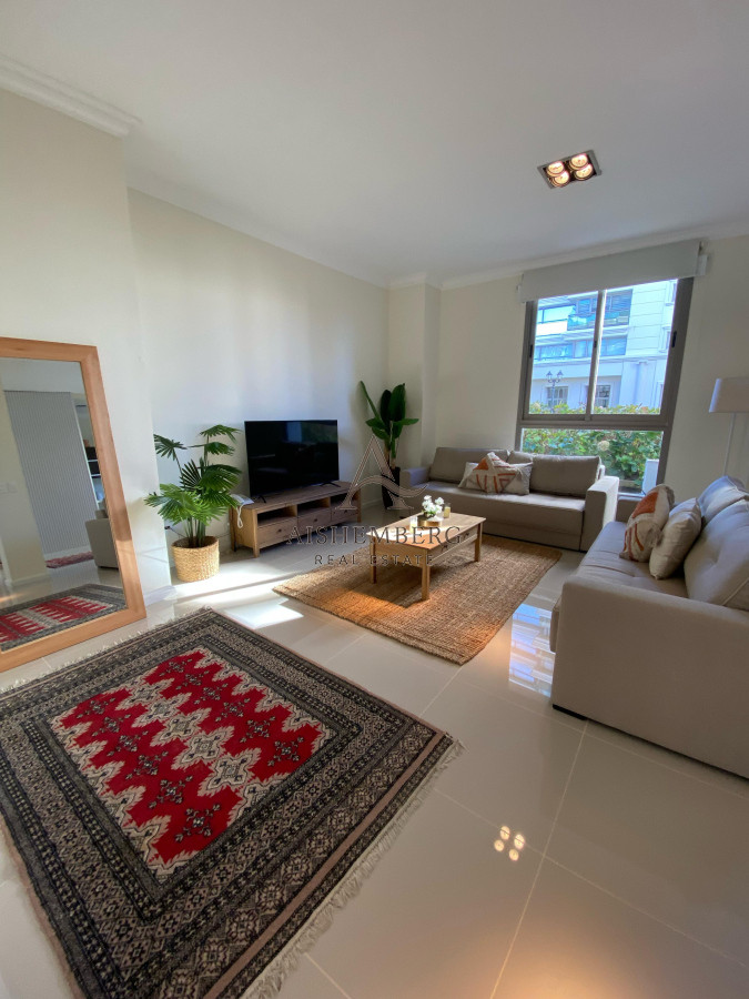 Venta de Apartamento, con 1 dormitorio, en Playa Brava, con amenities