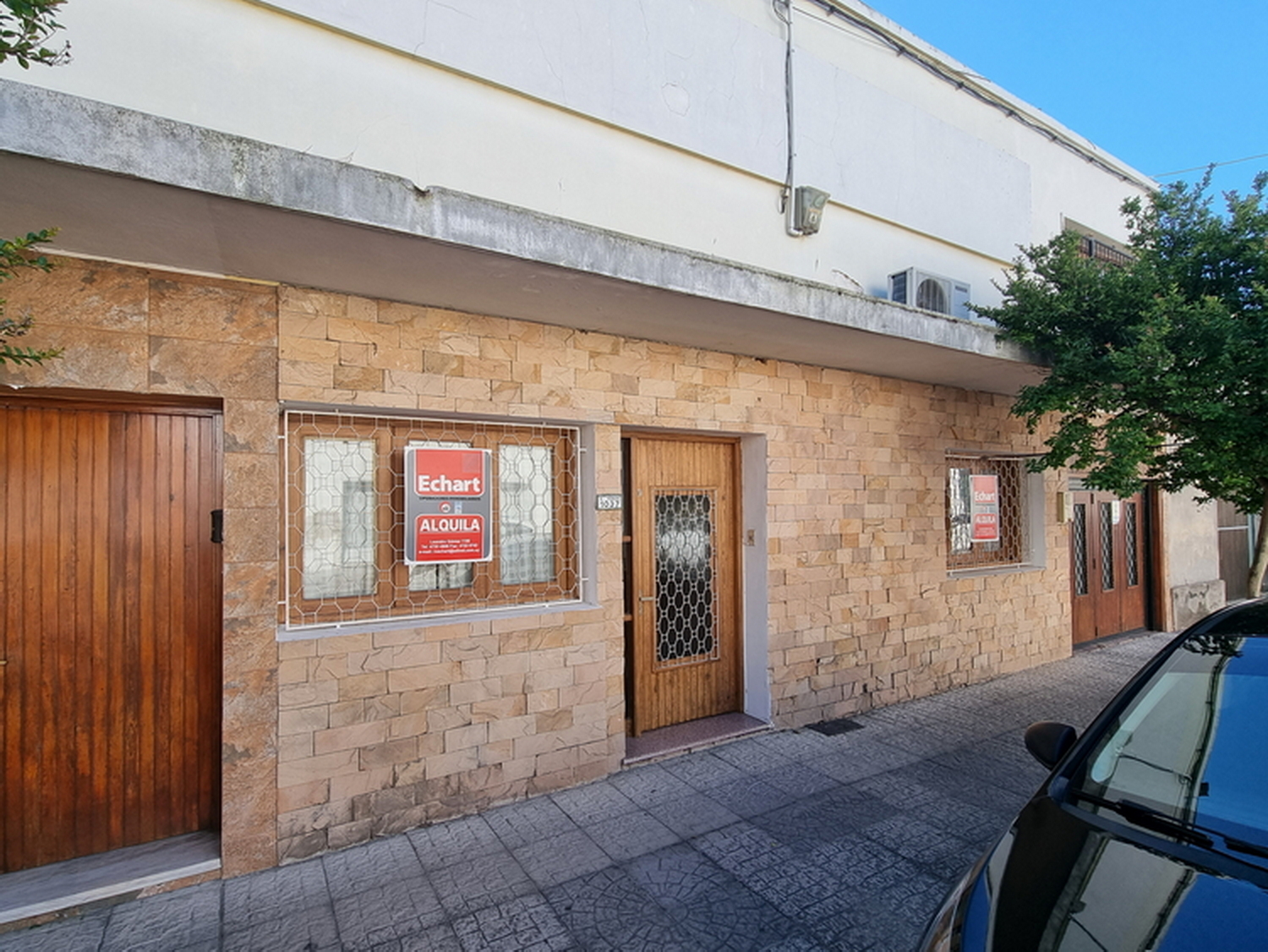 Ubicación Estratégica: inmueble con recepción y 4 oficinas en S. Pereda y Florida