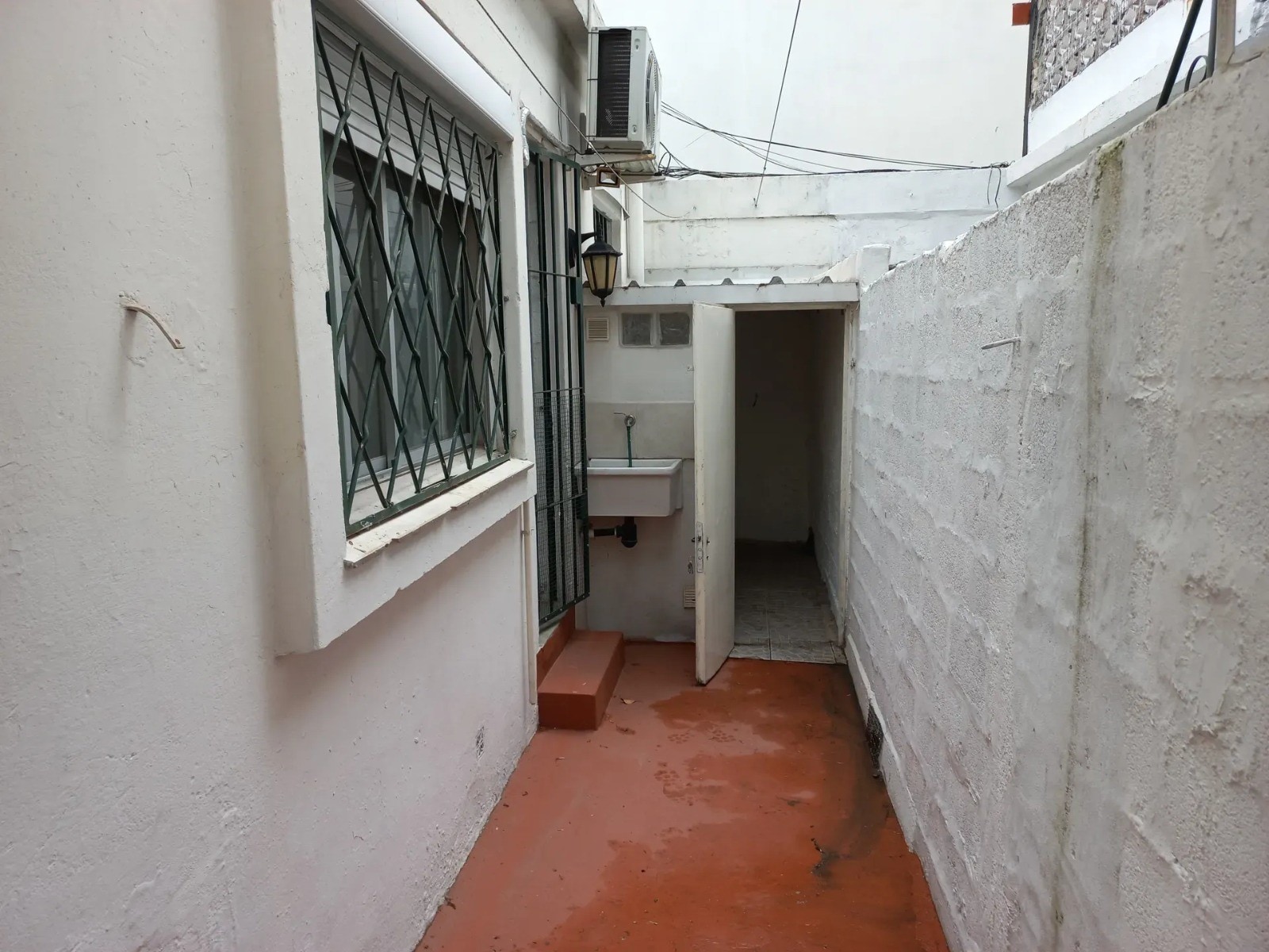 Casa en alquiler de 2 dormitorios y cochera en Buceo · Foto 12