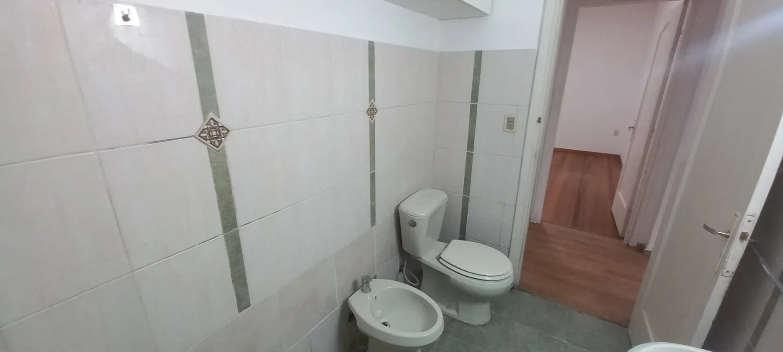 Casa en alquiler de 2 dormitorios y cochera en Buceo · Foto 9
