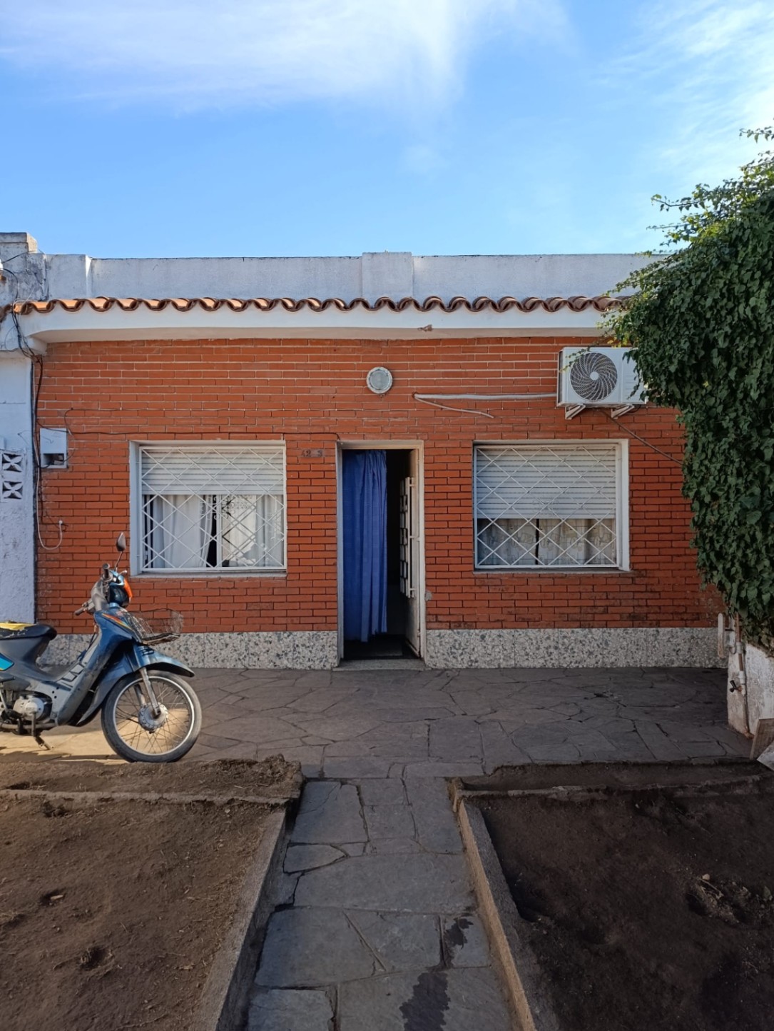 Casa en venta de 2 dormitorios con cochera en Piedras Blancas