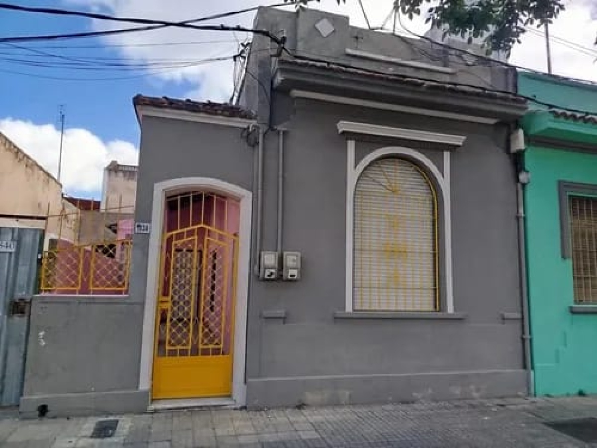 ATAHUALPA  CASA INDEPENDIENTE 3 DORMITORIOS 1 BAÑO