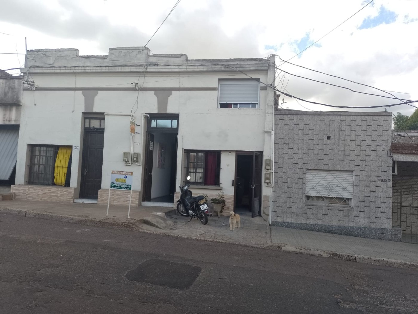 Salto 4 apartamentos en un sólo padrón - foto 1