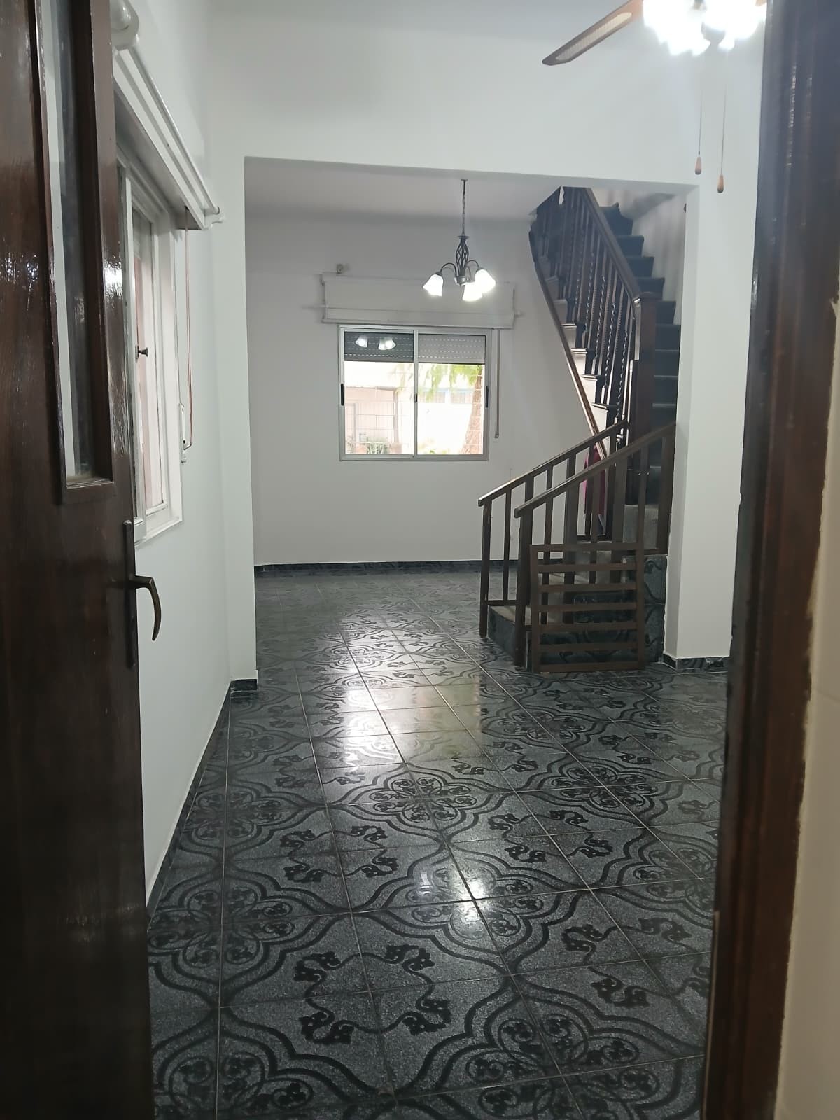 REDUCTO CASA TIPO DUPLEX 2 DORMITORIOS AL FRNTE