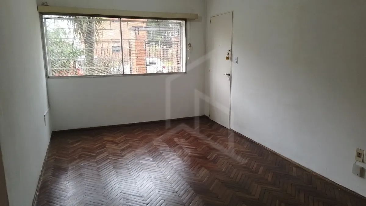 Alquiler de apartamento en barrio cerrado de 2 dormitorios en la blanqueada. Seguridad las 24hs.