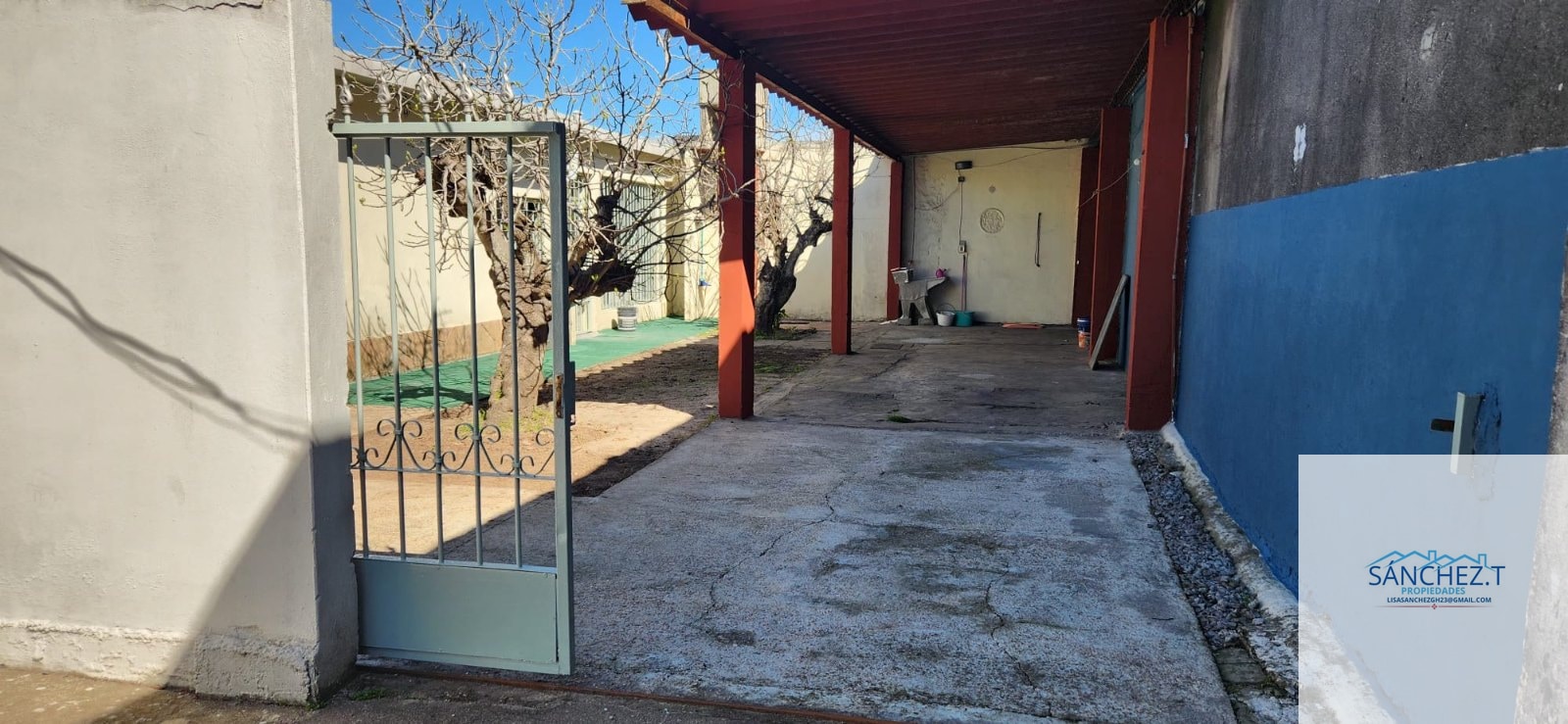 Casa en alquiler c/ cochera en Carrasco
