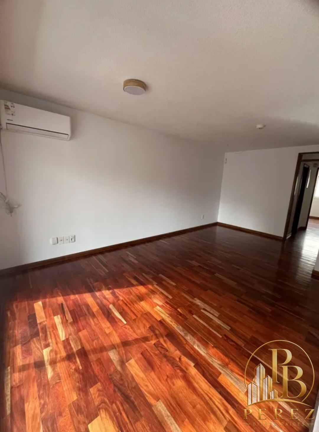 Apartamento en alquiler c/ cochera en Pocitos · Foto 2