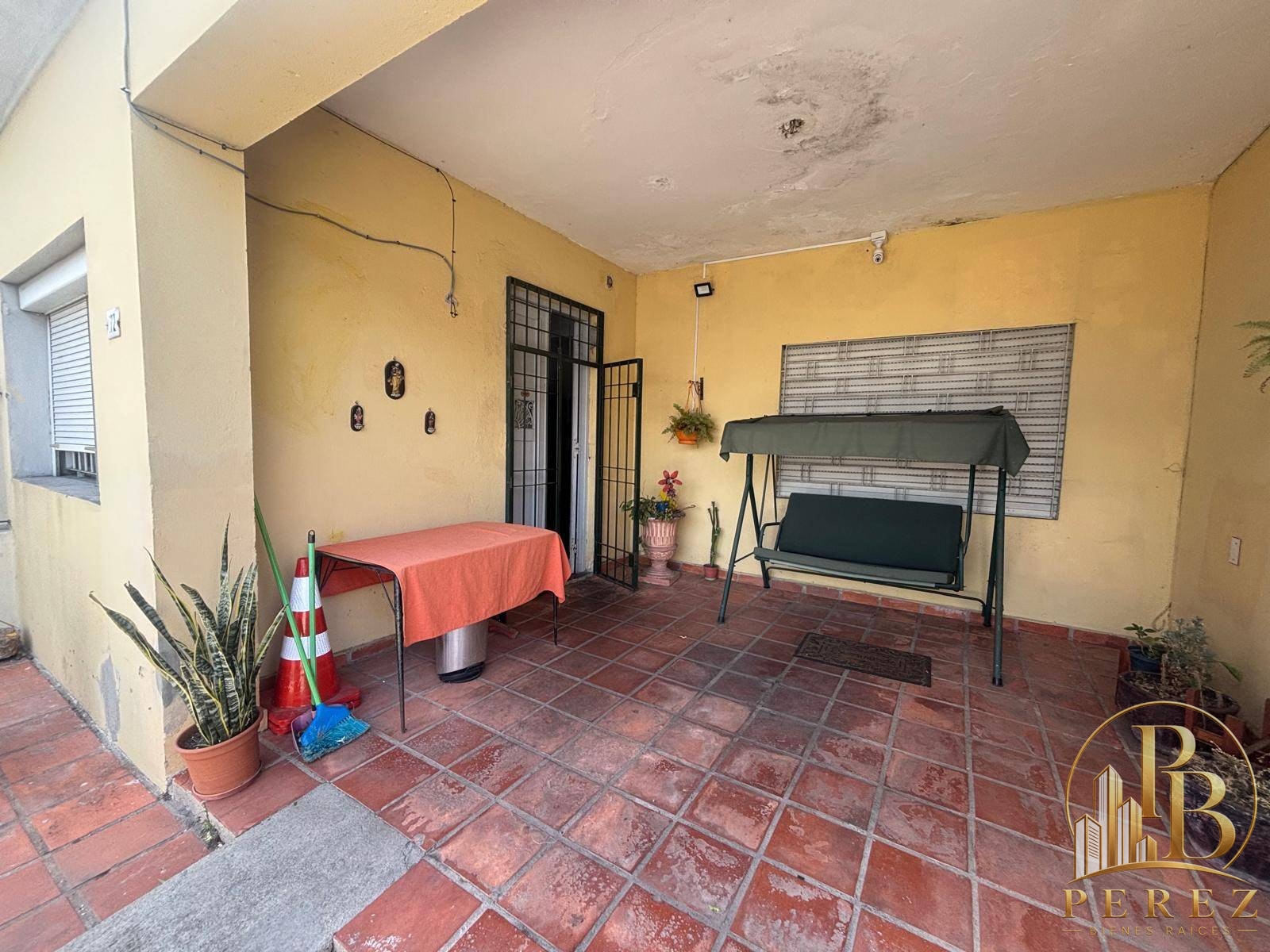 Casa en venta c/ cochera en Sayago - foto 2
