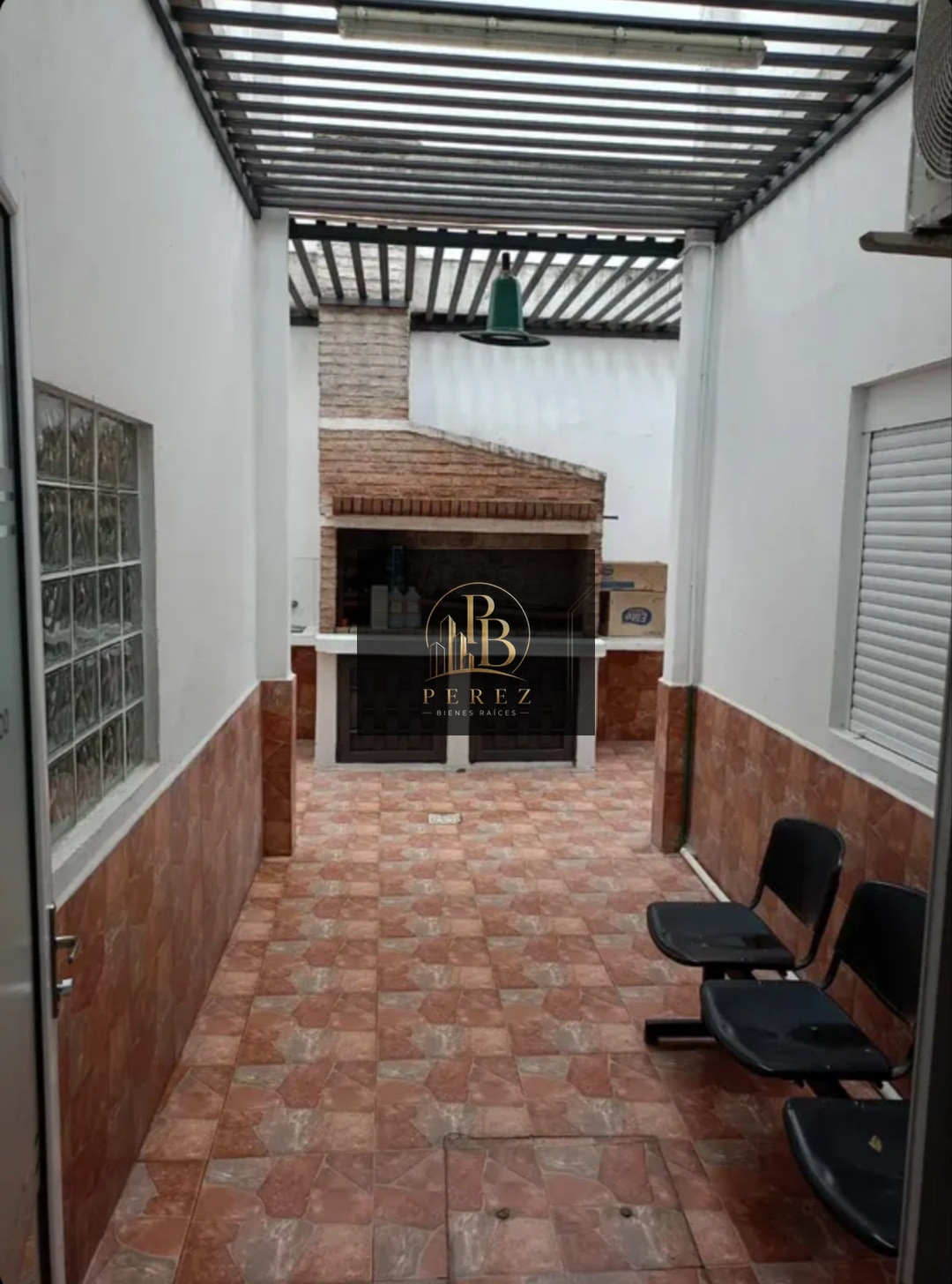 Casa en alquiler c/ cochera en Unión