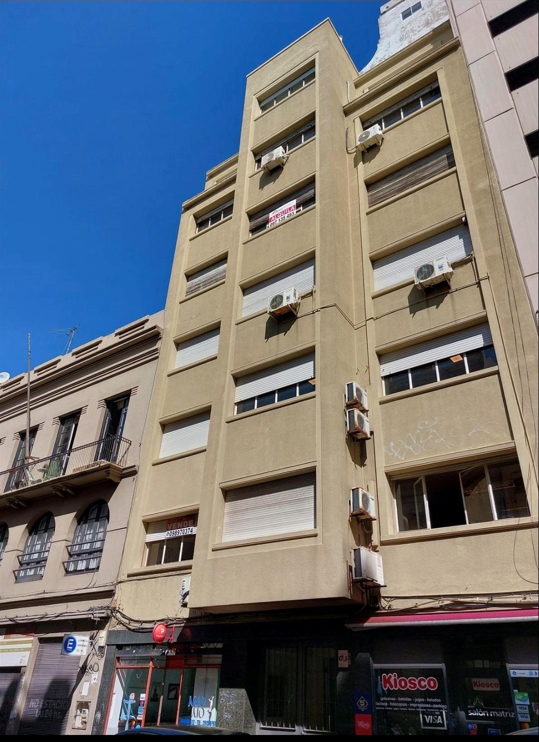 Oficina sobre la calle Rincon y Pza Matriz al frente · Foto 7