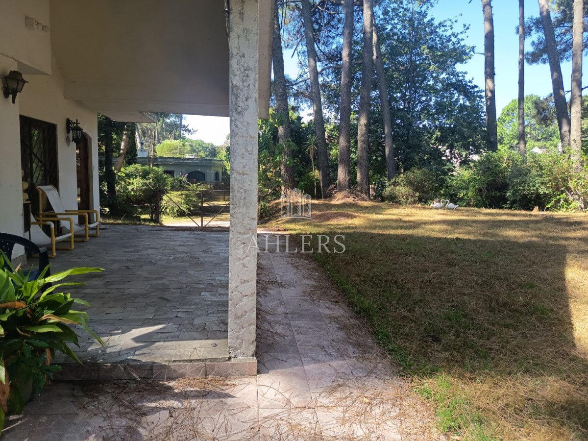 Se alquila y se vende casa de 3 dormitorios, dos baños, cocina amplia · Foto 2