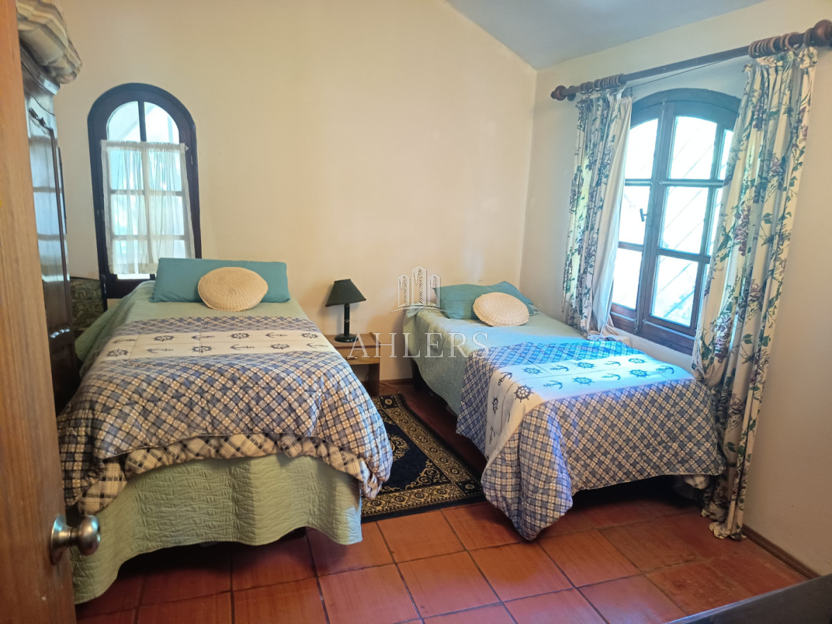Se alquila y se vende casa de 3 dormitorios, dos baños, cocina amplia · Foto 12