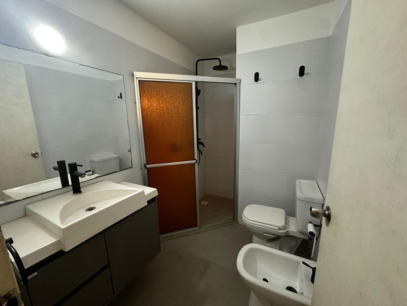 ALQUILER DE APARTAMENTO DE TRES DORMITORIOS EN POCITOS · Foto 12