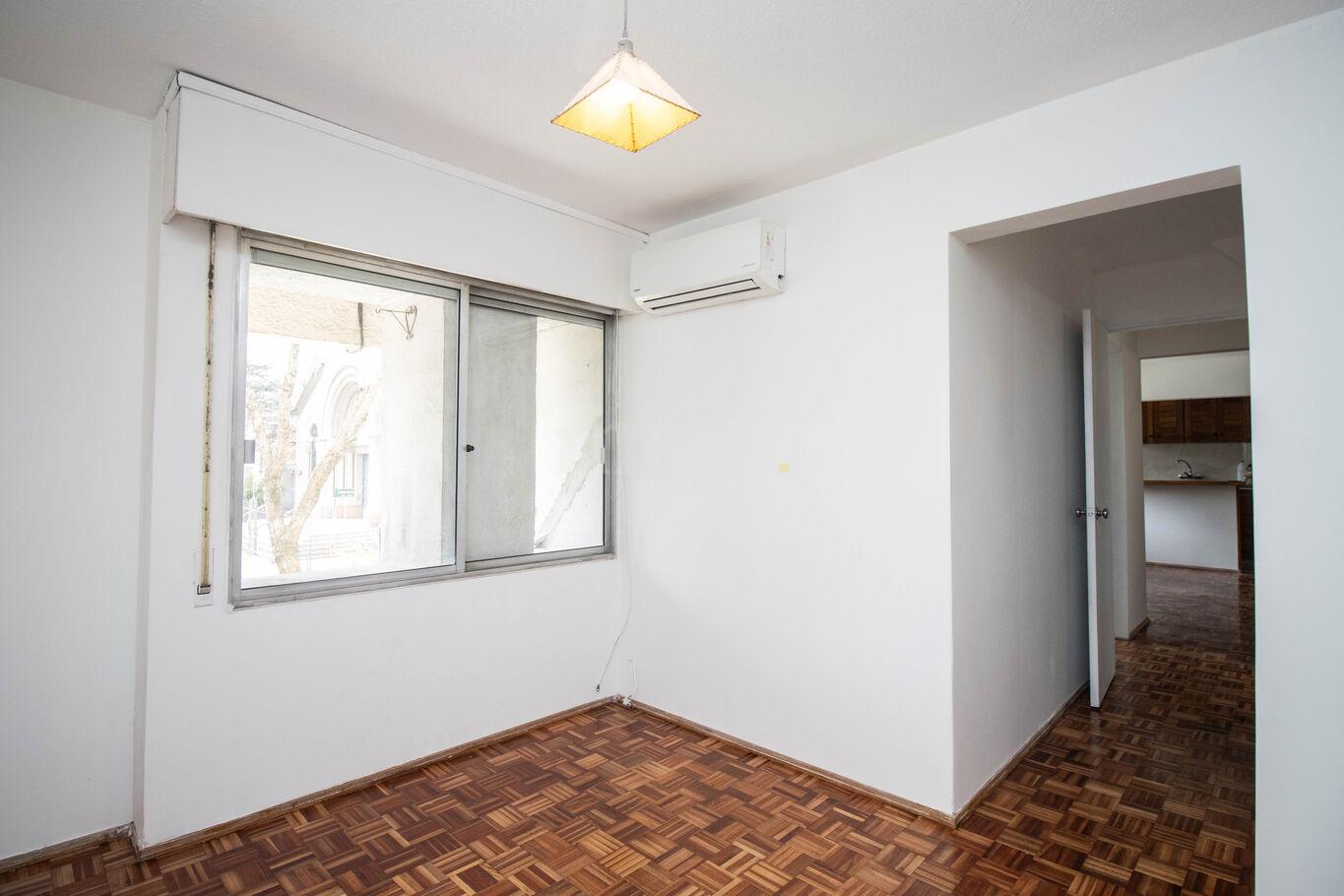 Alquiler de apartamento 2 dormitorios, 2 baños y garaje en Pocitos · Foto 12
