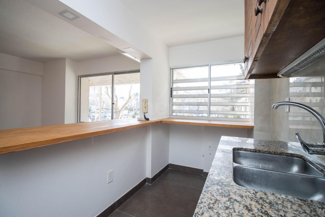Alquiler de apartamento 2 dormitorios, 2 baños y garaje en Pocitos · Foto 9