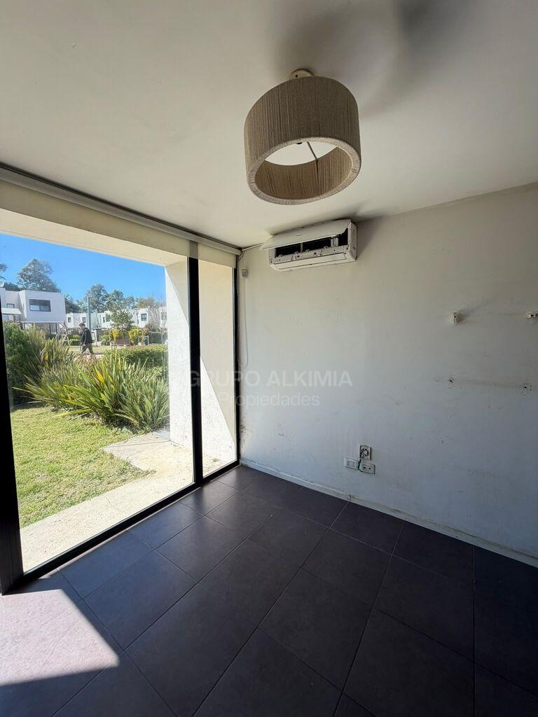 ALQUILER CASA 2 DORMITORIOS COMPLEJO SOLYMAR · Foto 4