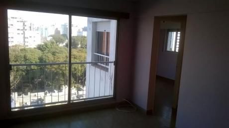 Alquile Zona Pocitos 1 Dorm. Y Bajos Gastos Comunes