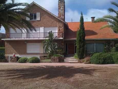 Duplex, Muy Próximo Al Centro De Carrasco