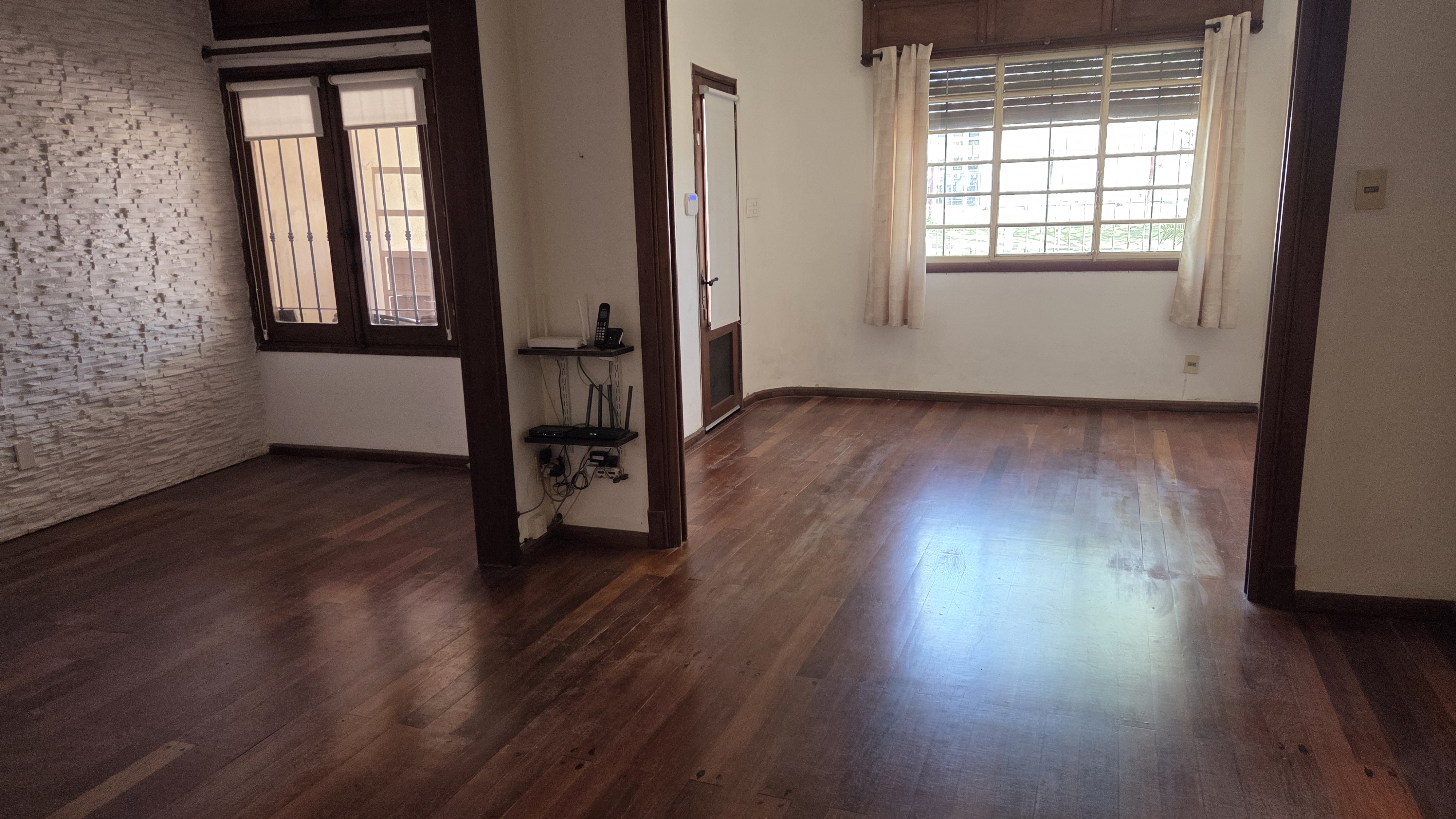 Alquiler casa en Punta Carretas. 2 dormitorios, cochera, patio con parrillero · Foto 9