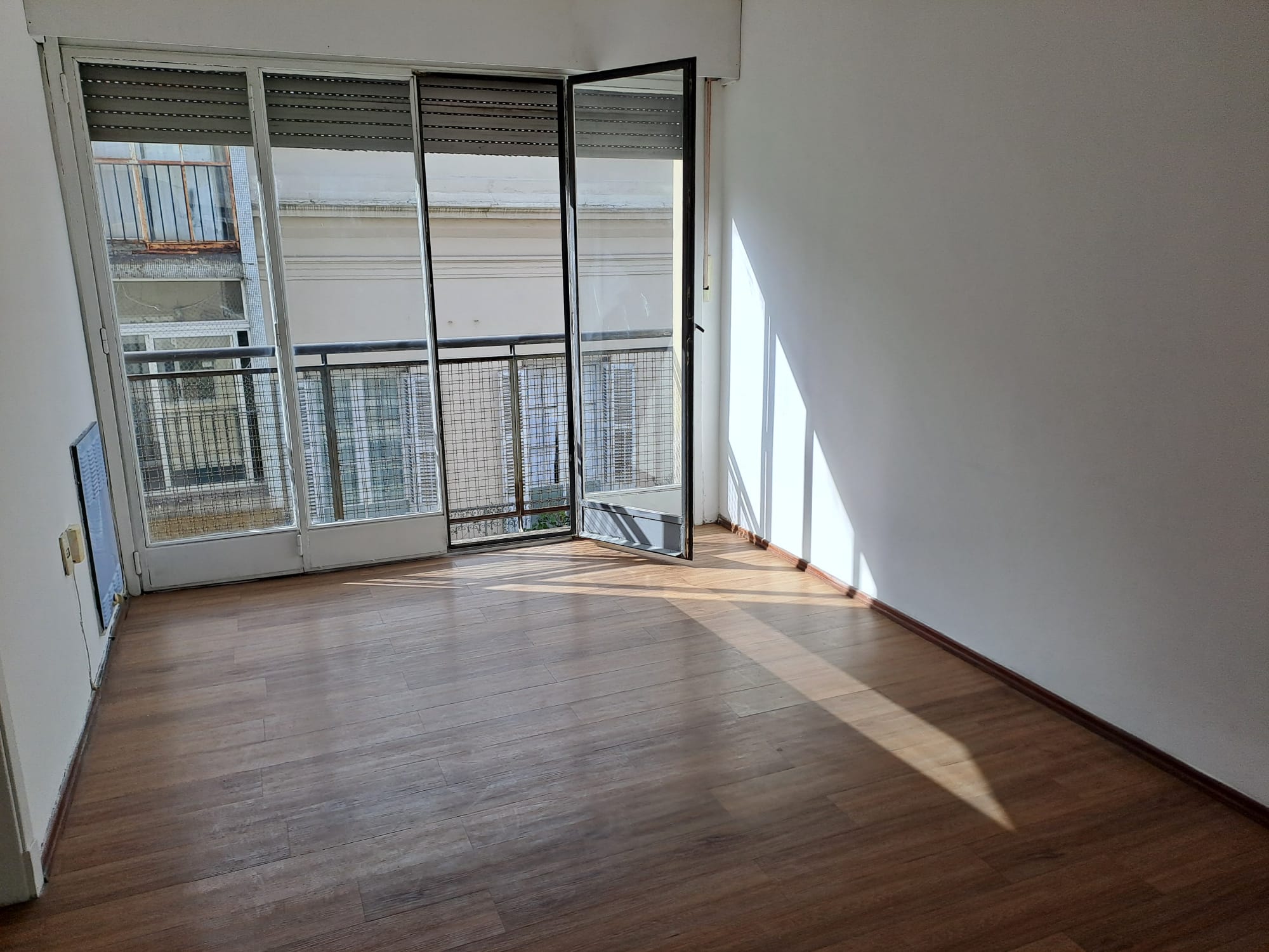 Apartamento alquiler 1 dormitorio, ciudad vieja, bajos G.C ! · Foto 2
