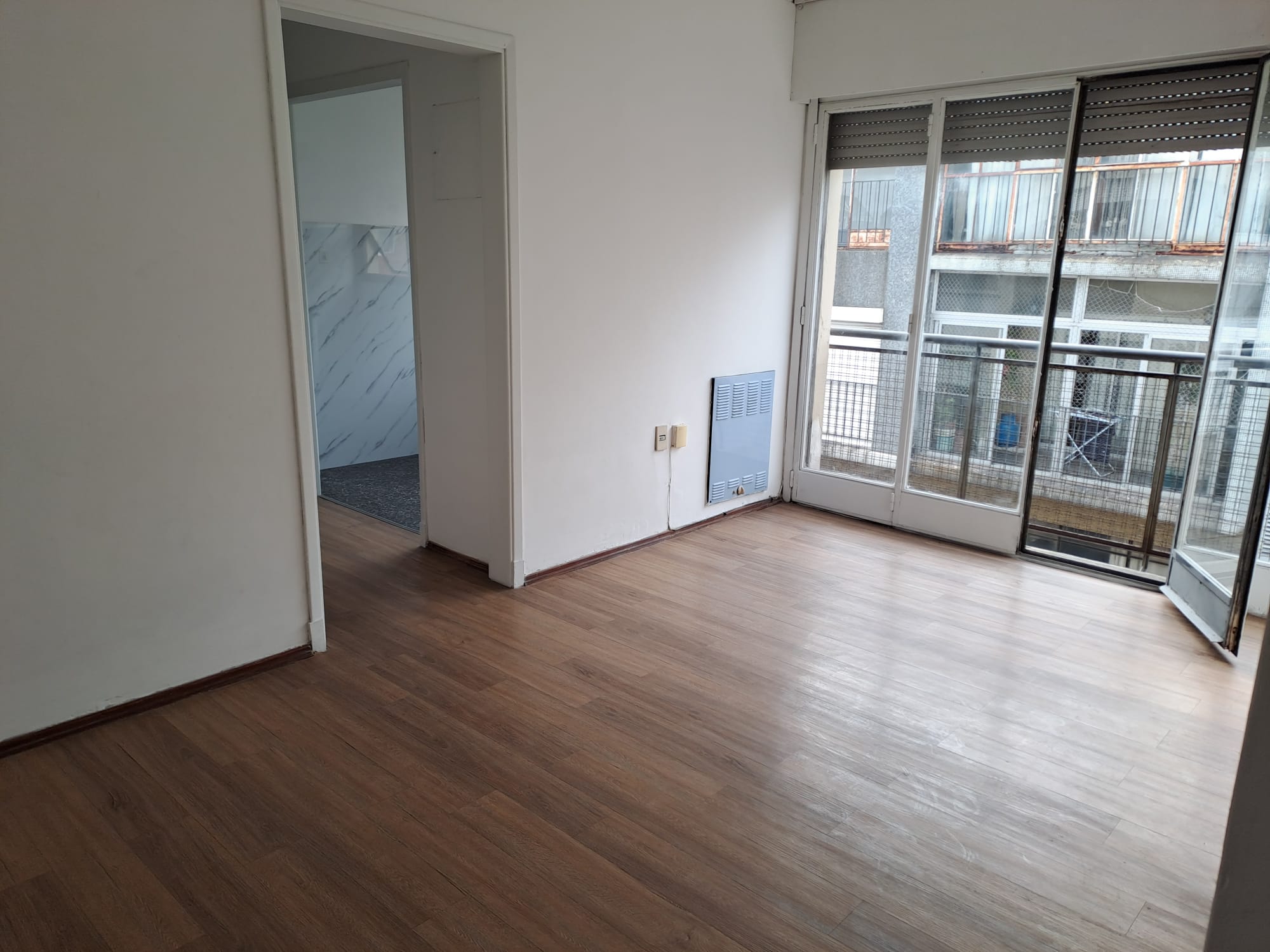 Apartamento alquiler 1 dormitorio, ciudad vieja, bajos G.C ! · Foto 3