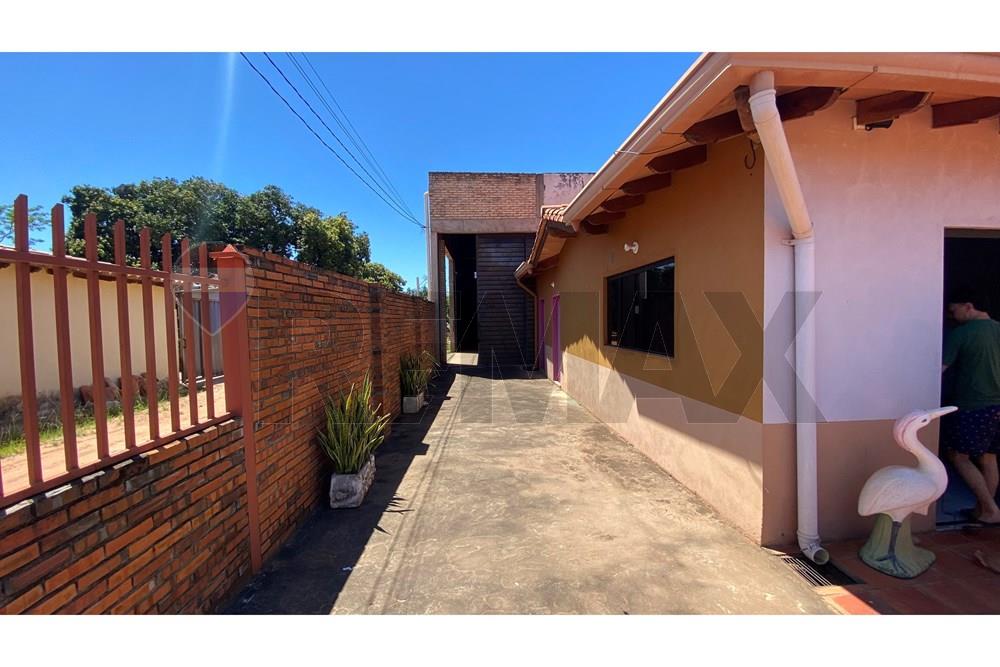 Depósito - Alquiler - Luque — foto 2