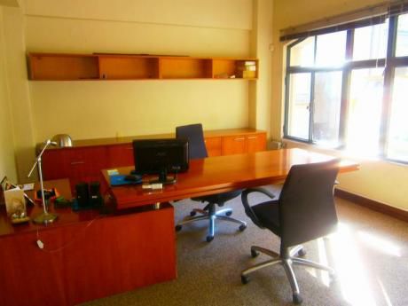Oficina Ciudad Vieja- Pza.matriz 80 M2