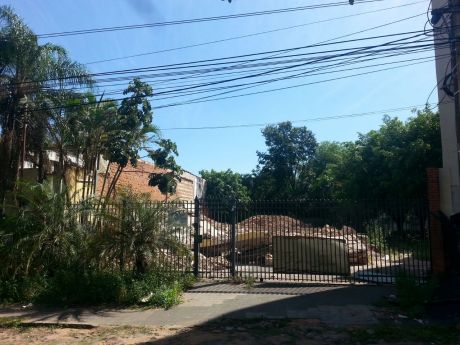 Vendo Terreno En Barrio Carmelitas Zona Bcp