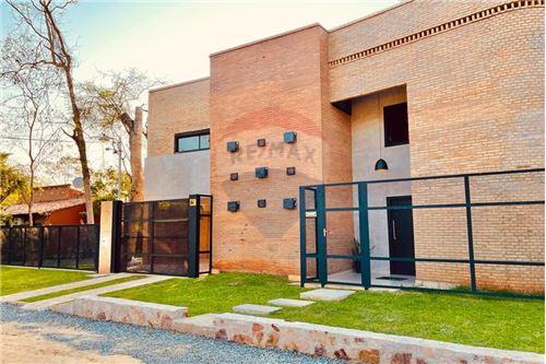 Casa - Venta - Paraguay Cordillera San Bernardino — foto 2