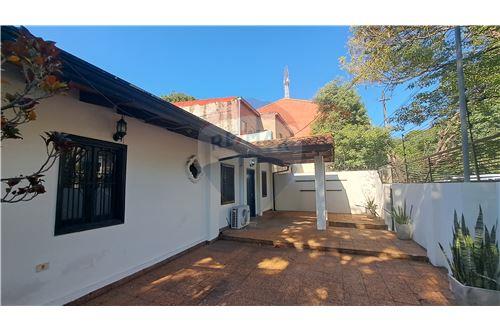 Casa-Venta-PY Asunción Bernardino Caballero Bernardino Caballero 811 casi Celsa… — foto 3
