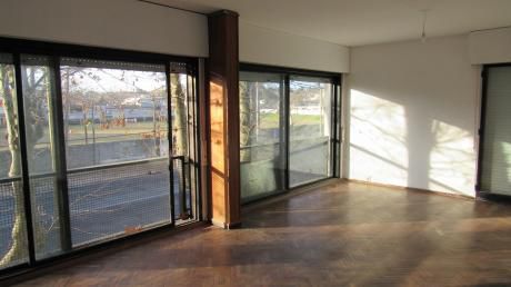 Apartamento/ Estudio Sobre General Flores.
