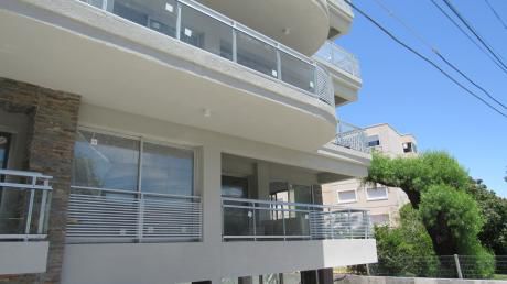 Apartamentos En Solares De Araus, 2 Dormitorios, Unidad 109