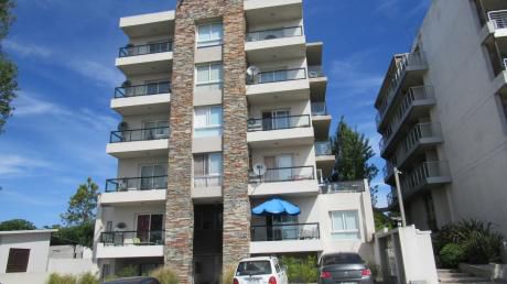 Apartamento En Edificio Due Terre, 1 Dormitorio Unidad 103
