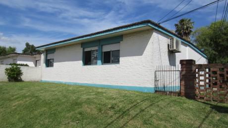 Casa En Complejo Viviendas Lc9, Apto 08
