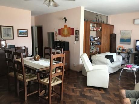 Casa En Calle Vicente P. García, Pueblo Nuevo, A Media Cuadra De Baltazar Brum.